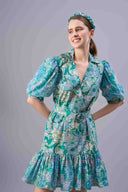 What Is Resort Wear? Guide to Resort Attire, Dress Codes & Vacation Style