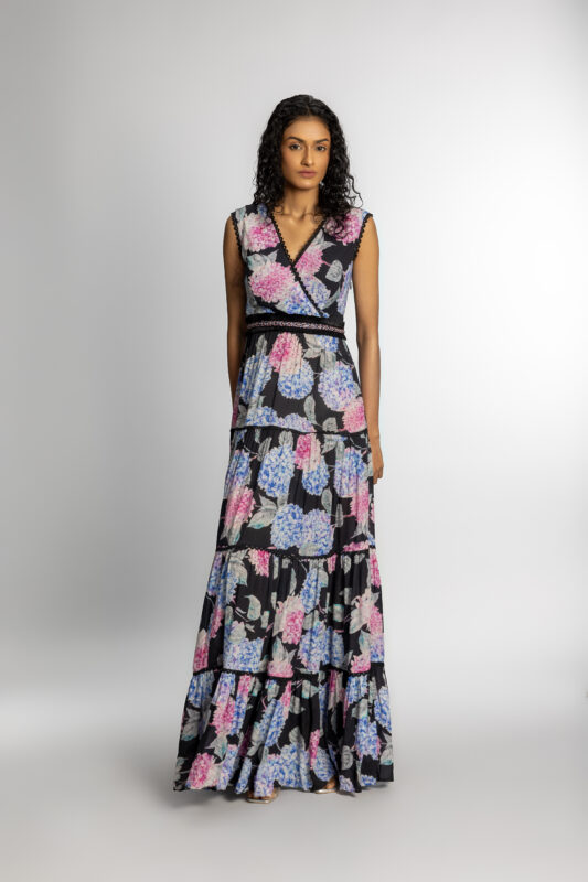 Seasonal Charm: Best Floral Maxi Dresses - Taangerine Tiger