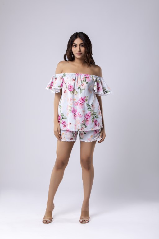 linen shorts outfits women